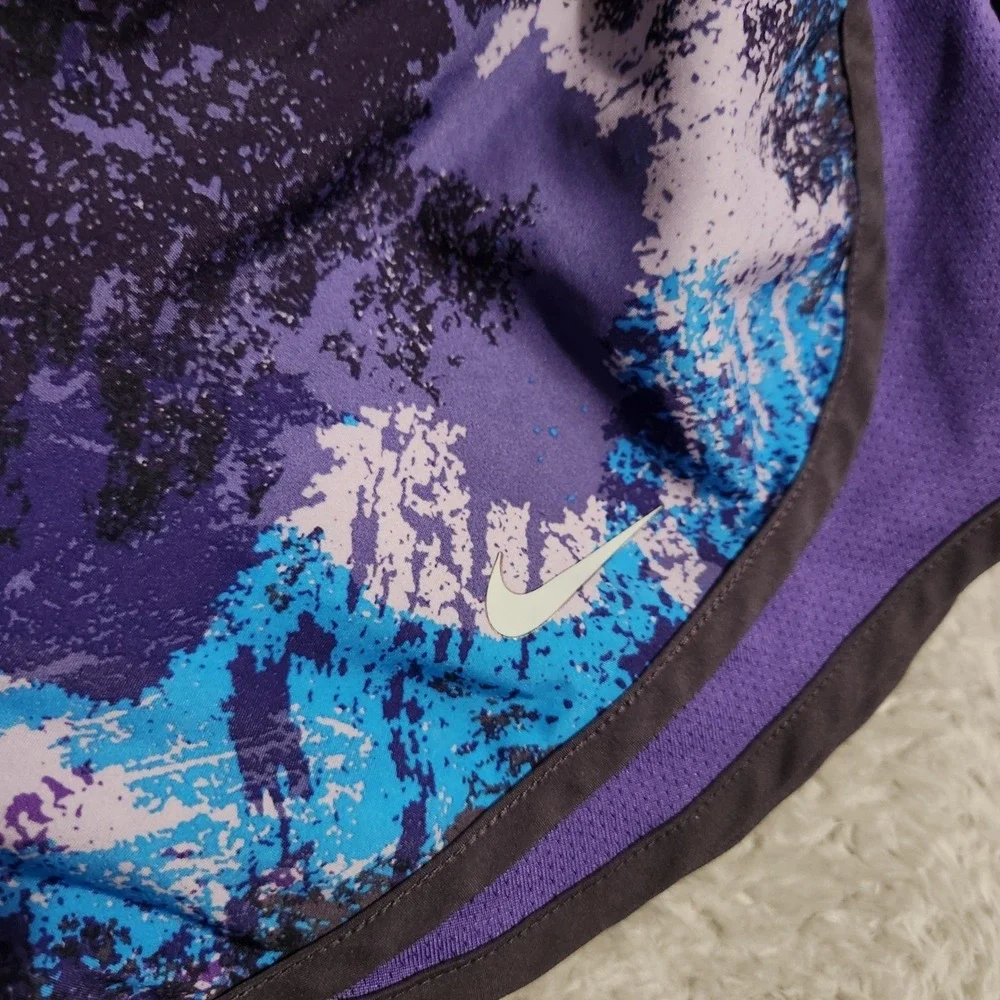 Nike Dri-FIT Running Shorts Women's Small Lava Lamp Purple Lined Sporty